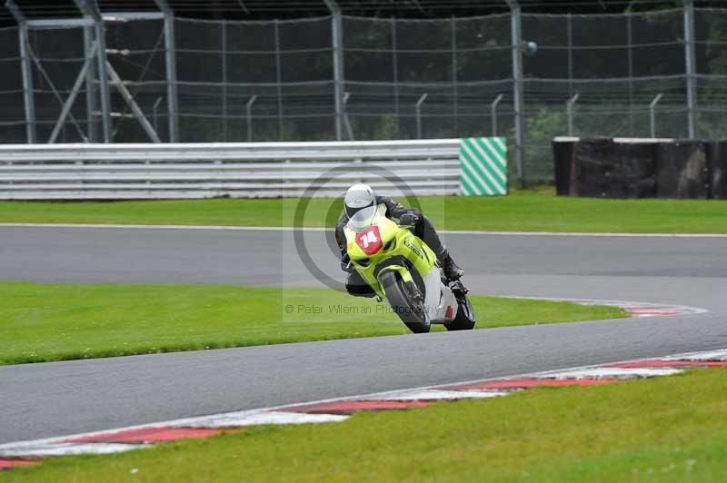 Motorcycle action photographs;Trackday digital images;event digital images;eventdigitalimages;no limits trackday;oulton park;oulton park circuit cheshire;oulton park photographs;peter wileman photography;trackday;trackday photos