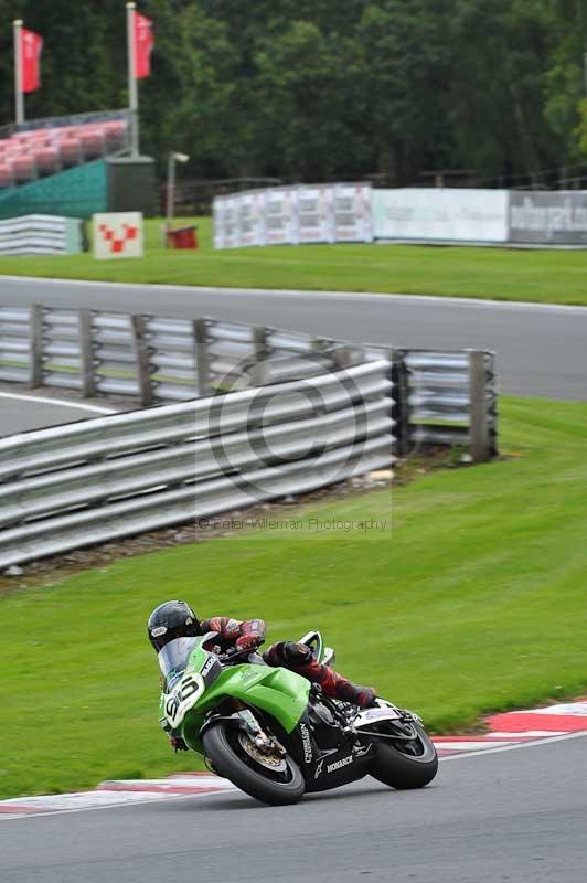 Motorcycle action photographs;Trackday digital images;event digital images;eventdigitalimages;no limits trackday;oulton park;oulton park circuit cheshire;oulton park photographs;peter wileman photography;trackday;trackday photos