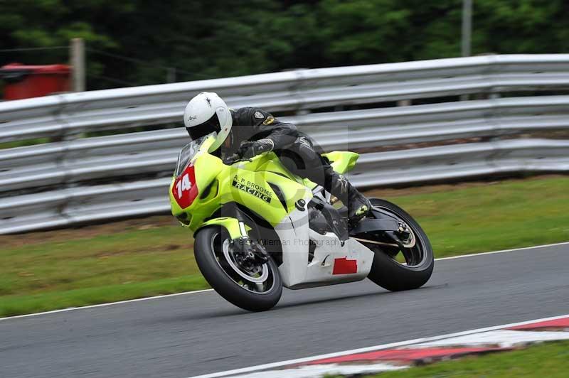 Motorcycle action photographs;Trackday digital images;event digital images;eventdigitalimages;no limits trackday;oulton park;oulton park circuit cheshire;oulton park photographs;peter wileman photography;trackday;trackday photos