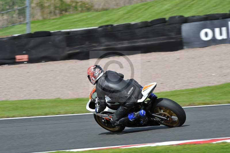 Motorcycle action photographs;Trackday digital images;event digital images;eventdigitalimages;no limits trackday;oulton park;oulton park circuit cheshire;oulton park photographs;peter wileman photography;trackday;trackday photos