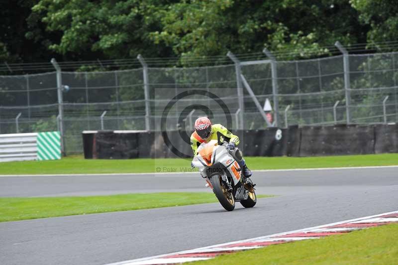 Motorcycle action photographs;Trackday digital images;event digital images;eventdigitalimages;no limits trackday;oulton park;oulton park circuit cheshire;oulton park photographs;peter wileman photography;trackday;trackday photos