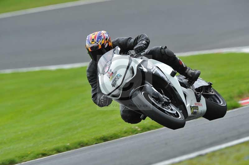 Motorcycle action photographs;Trackday digital images;event digital images;eventdigitalimages;no limits trackday;oulton park;oulton park circuit cheshire;oulton park photographs;peter wileman photography;trackday;trackday photos