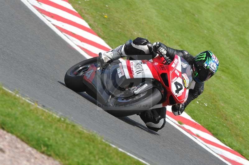 Motorcycle action photographs;Trackday digital images;event digital images;eventdigitalimages;no limits trackday;oulton park;oulton park circuit cheshire;oulton park photographs;peter wileman photography;trackday;trackday photos