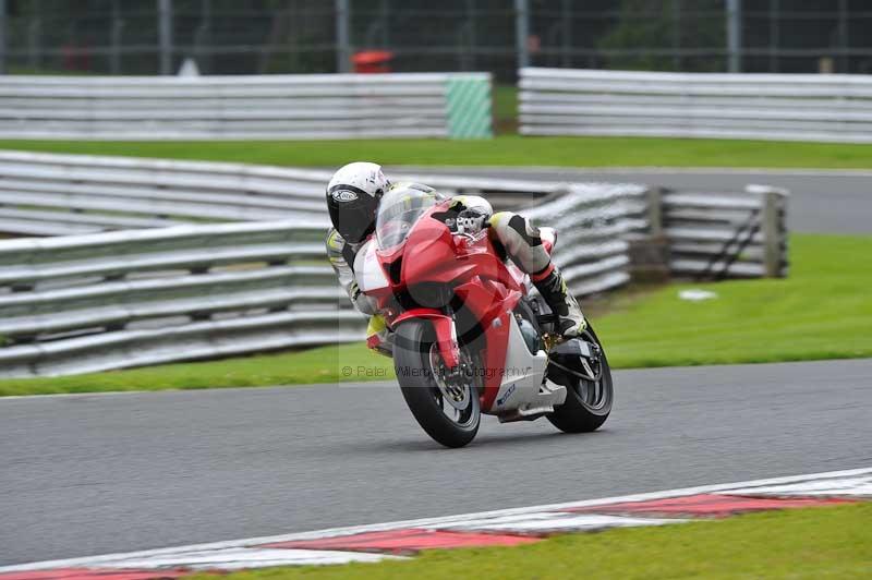 Motorcycle action photographs;Trackday digital images;event digital images;eventdigitalimages;no limits trackday;oulton park;oulton park circuit cheshire;oulton park photographs;peter wileman photography;trackday;trackday photos