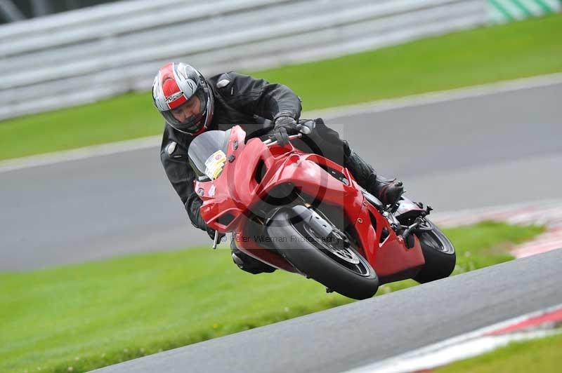 Motorcycle action photographs;Trackday digital images;event digital images;eventdigitalimages;no limits trackday;oulton park;oulton park circuit cheshire;oulton park photographs;peter wileman photography;trackday;trackday photos