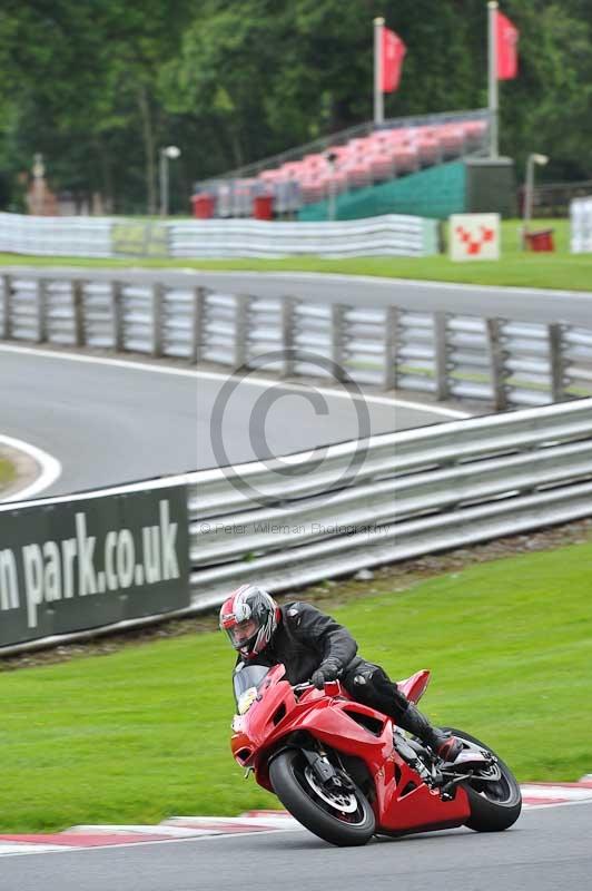 Motorcycle action photographs;Trackday digital images;event digital images;eventdigitalimages;no limits trackday;oulton park;oulton park circuit cheshire;oulton park photographs;peter wileman photography;trackday;trackday photos