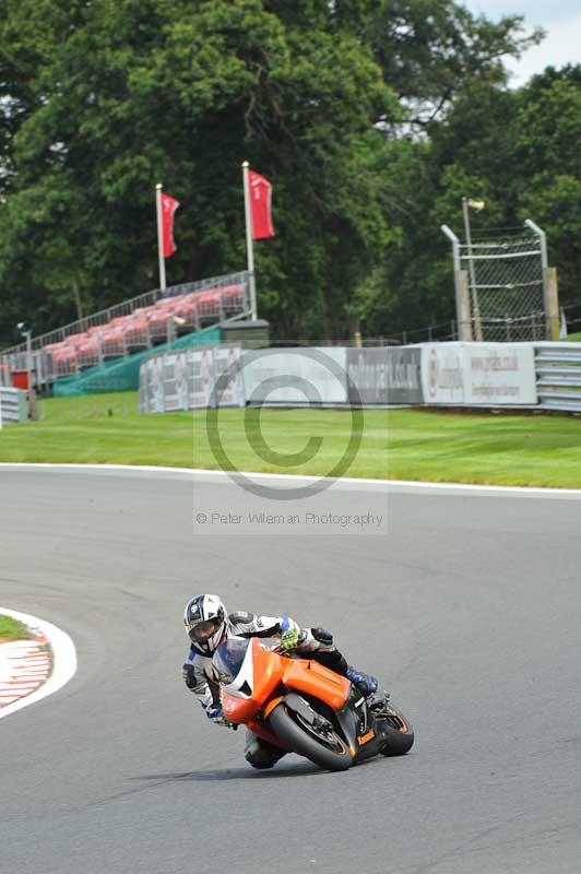 Motorcycle action photographs;Trackday digital images;event digital images;eventdigitalimages;no limits trackday;oulton park;oulton park circuit cheshire;oulton park photographs;peter wileman photography;trackday;trackday photos