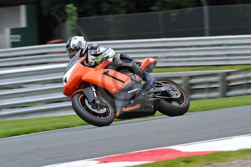 Motorcycle action photographs;Trackday digital images;event digital images;eventdigitalimages;no limits trackday;oulton park;oulton park circuit cheshire;oulton park photographs;peter wileman photography;trackday;trackday photos