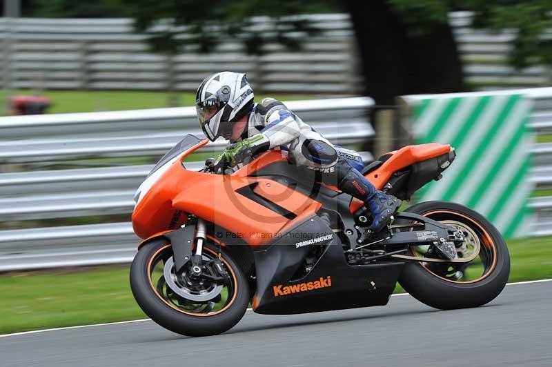 Motorcycle action photographs;Trackday digital images;event digital images;eventdigitalimages;no limits trackday;oulton park;oulton park circuit cheshire;oulton park photographs;peter wileman photography;trackday;trackday photos