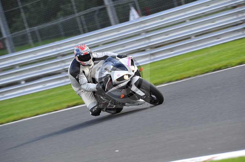 Motorcycle action photographs;Trackday digital images;event digital images;eventdigitalimages;no limits trackday;oulton park;oulton park circuit cheshire;oulton park photographs;peter wileman photography;trackday;trackday photos