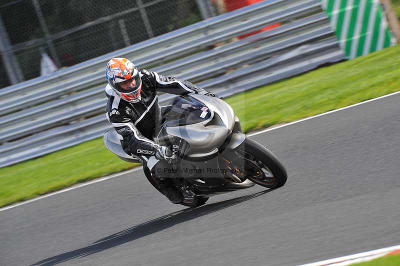 Motorcycle action photographs;Trackday digital images;event digital images;eventdigitalimages;no limits trackday;oulton park;oulton park circuit cheshire;oulton park photographs;peter wileman photography;trackday;trackday photos