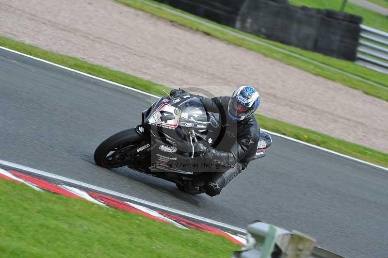 Motorcycle action photographs;Trackday digital images;event digital images;eventdigitalimages;no limits trackday;oulton park;oulton park circuit cheshire;oulton park photographs;peter wileman photography;trackday;trackday photos