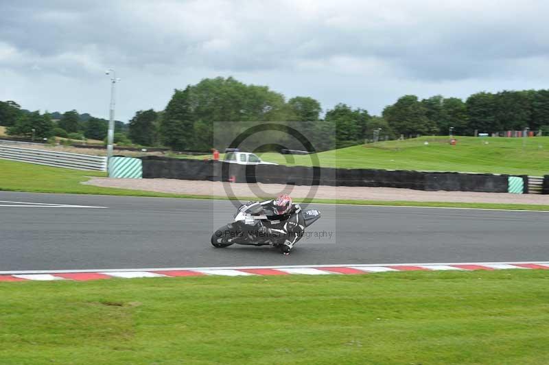 Motorcycle action photographs;Trackday digital images;event digital images;eventdigitalimages;no limits trackday;oulton park;oulton park circuit cheshire;oulton park photographs;peter wileman photography;trackday;trackday photos
