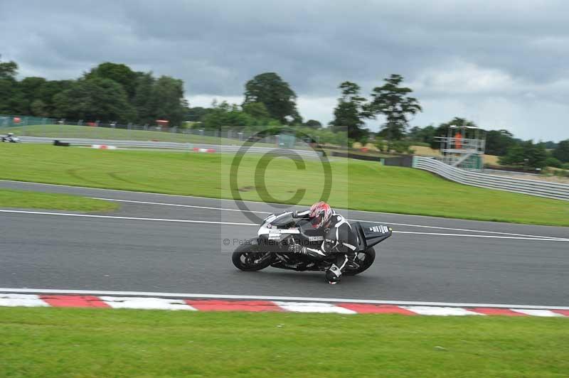 Motorcycle action photographs;Trackday digital images;event digital images;eventdigitalimages;no limits trackday;oulton park;oulton park circuit cheshire;oulton park photographs;peter wileman photography;trackday;trackday photos
