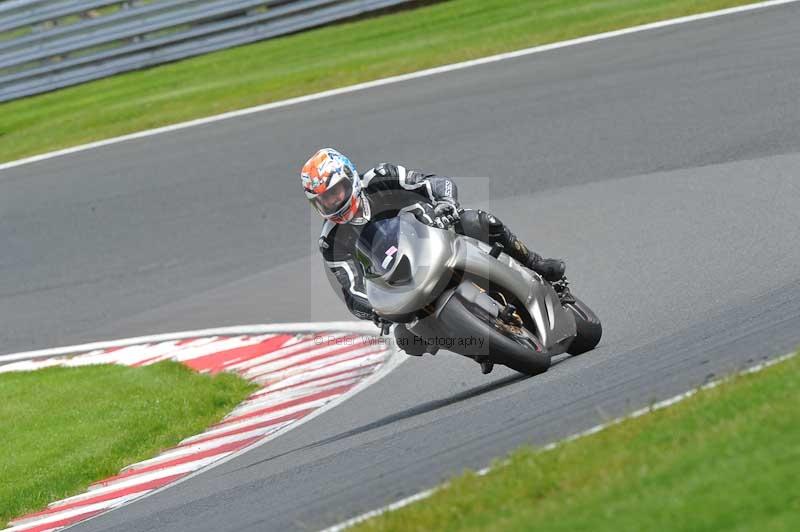 Motorcycle action photographs;Trackday digital images;event digital images;eventdigitalimages;no limits trackday;oulton park;oulton park circuit cheshire;oulton park photographs;peter wileman photography;trackday;trackday photos