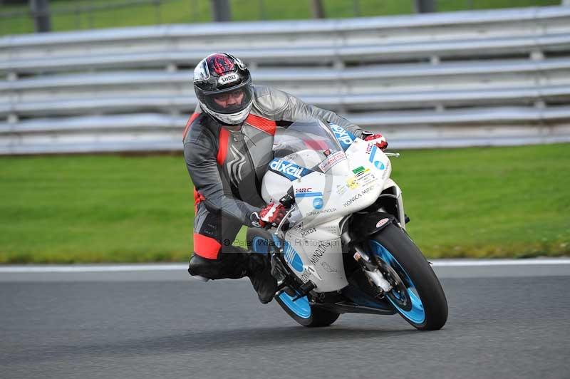 Motorcycle action photographs;Trackday digital images;event digital images;eventdigitalimages;no limits trackday;oulton park;oulton park circuit cheshire;oulton park photographs;peter wileman photography;trackday;trackday photos