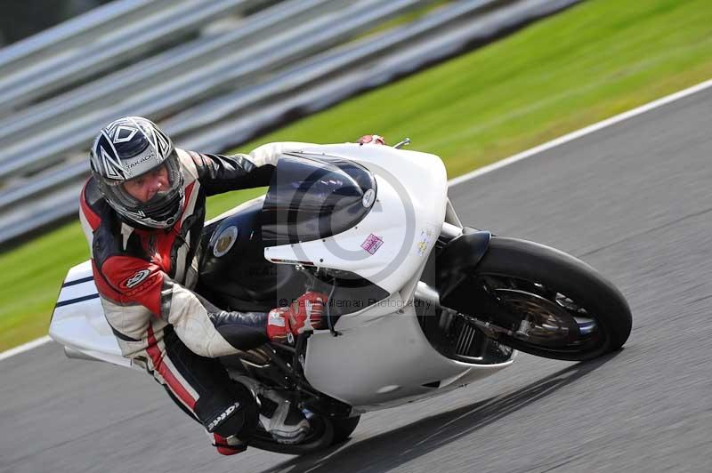 Motorcycle action photographs;Trackday digital images;event digital images;eventdigitalimages;no limits trackday;oulton park;oulton park circuit cheshire;oulton park photographs;peter wileman photography;trackday;trackday photos