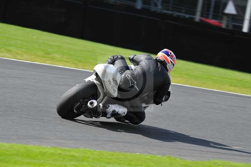 Motorcycle action photographs;Trackday digital images;event digital images;eventdigitalimages;no limits trackday;oulton park;oulton park circuit cheshire;oulton park photographs;peter wileman photography;trackday;trackday photos