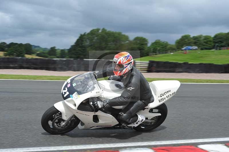 Motorcycle action photographs;Trackday digital images;event digital images;eventdigitalimages;no limits trackday;oulton park;oulton park circuit cheshire;oulton park photographs;peter wileman photography;trackday;trackday photos