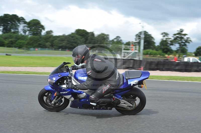 Motorcycle action photographs;Trackday digital images;event digital images;eventdigitalimages;no limits trackday;oulton park;oulton park circuit cheshire;oulton park photographs;peter wileman photography;trackday;trackday photos