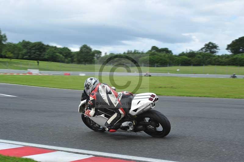 Motorcycle action photographs;Trackday digital images;event digital images;eventdigitalimages;no limits trackday;oulton park;oulton park circuit cheshire;oulton park photographs;peter wileman photography;trackday;trackday photos