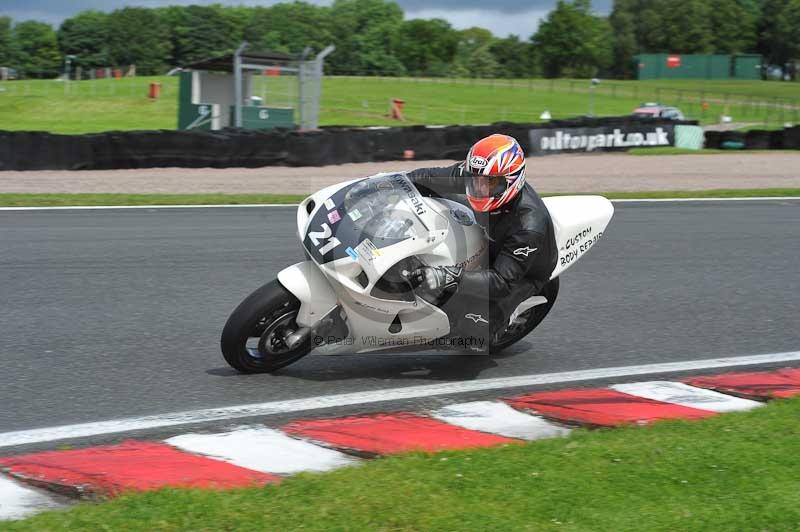 Motorcycle action photographs;Trackday digital images;event digital images;eventdigitalimages;no limits trackday;oulton park;oulton park circuit cheshire;oulton park photographs;peter wileman photography;trackday;trackday photos