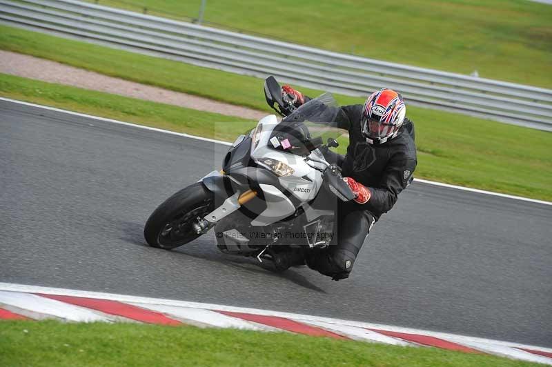 Motorcycle action photographs;Trackday digital images;event digital images;eventdigitalimages;no limits trackday;oulton park;oulton park circuit cheshire;oulton park photographs;peter wileman photography;trackday;trackday photos
