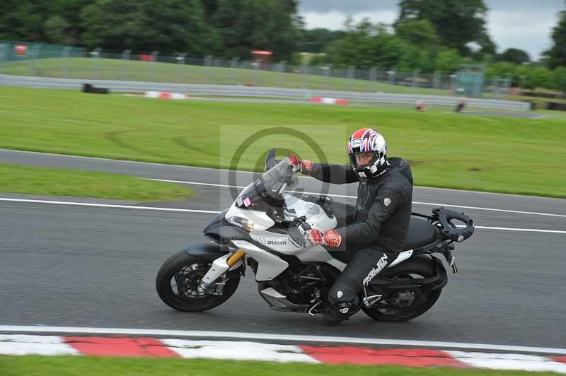Motorcycle action photographs;Trackday digital images;event digital images;eventdigitalimages;no limits trackday;oulton park;oulton park circuit cheshire;oulton park photographs;peter wileman photography;trackday;trackday photos