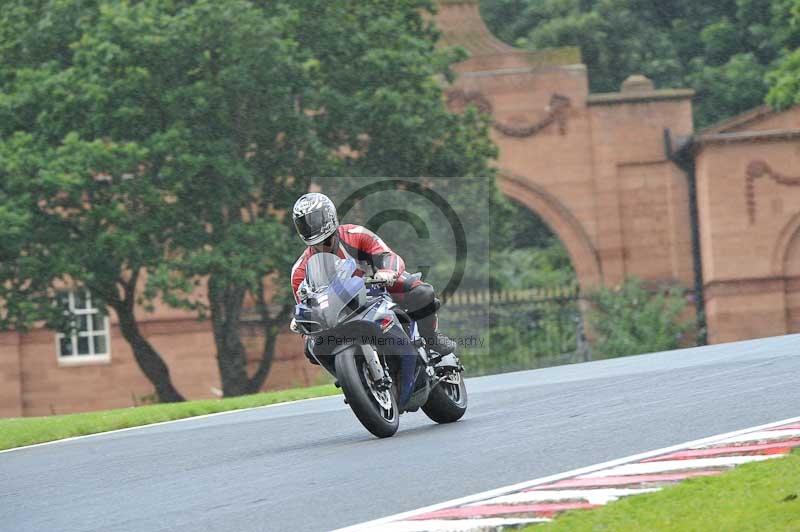Motorcycle action photographs;Trackday digital images;event digital images;eventdigitalimages;no limits trackday;oulton park;oulton park circuit cheshire;oulton park photographs;peter wileman photography;trackday;trackday photos