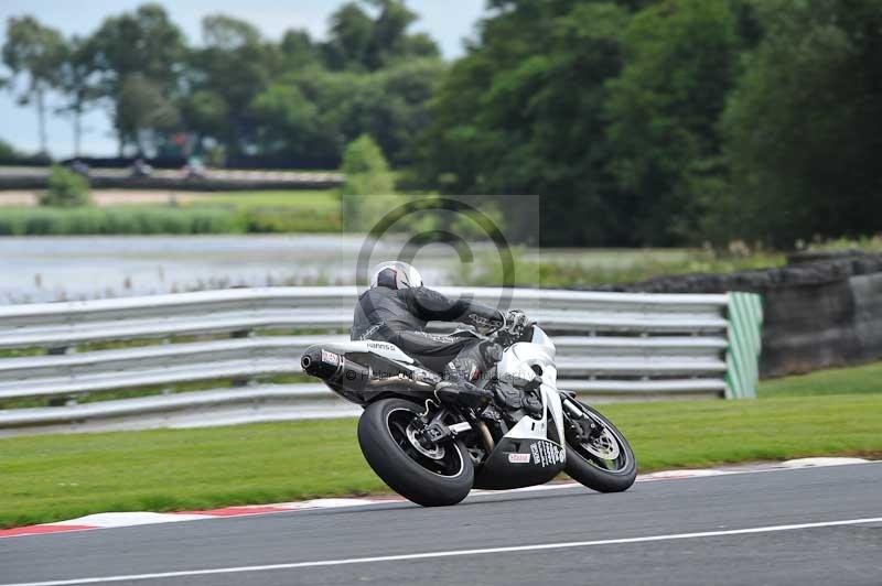 Motorcycle action photographs;Trackday digital images;event digital images;eventdigitalimages;no limits trackday;oulton park;oulton park circuit cheshire;oulton park photographs;peter wileman photography;trackday;trackday photos