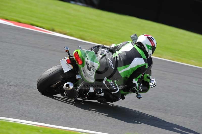 Motorcycle action photographs;Trackday digital images;event digital images;eventdigitalimages;no limits trackday;oulton park;oulton park circuit cheshire;oulton park photographs;peter wileman photography;trackday;trackday photos