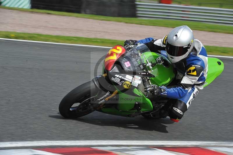 Motorcycle action photographs;Trackday digital images;event digital images;eventdigitalimages;no limits trackday;oulton park;oulton park circuit cheshire;oulton park photographs;peter wileman photography;trackday;trackday photos