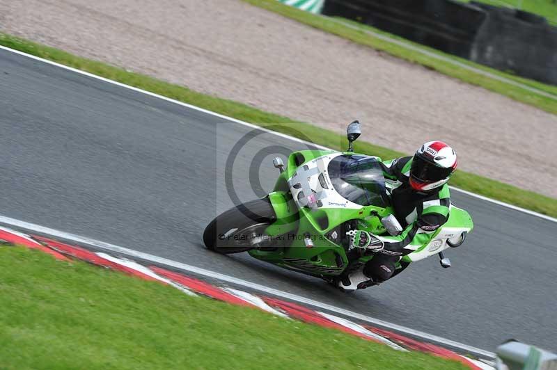 Motorcycle action photographs;Trackday digital images;event digital images;eventdigitalimages;no limits trackday;oulton park;oulton park circuit cheshire;oulton park photographs;peter wileman photography;trackday;trackday photos