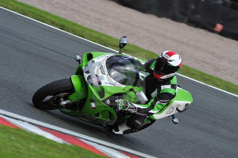 Motorcycle action photographs;Trackday digital images;event digital images;eventdigitalimages;no limits trackday;oulton park;oulton park circuit cheshire;oulton park photographs;peter wileman photography;trackday;trackday photos