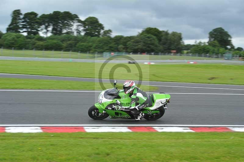 Motorcycle action photographs;Trackday digital images;event digital images;eventdigitalimages;no limits trackday;oulton park;oulton park circuit cheshire;oulton park photographs;peter wileman photography;trackday;trackday photos