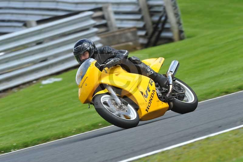 Motorcycle action photographs;Trackday digital images;event digital images;eventdigitalimages;no limits trackday;oulton park;oulton park circuit cheshire;oulton park photographs;peter wileman photography;trackday;trackday photos