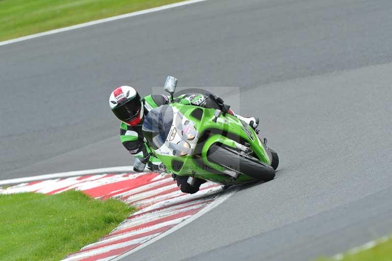 Motorcycle action photographs;Trackday digital images;event digital images;eventdigitalimages;no limits trackday;oulton park;oulton park circuit cheshire;oulton park photographs;peter wileman photography;trackday;trackday photos