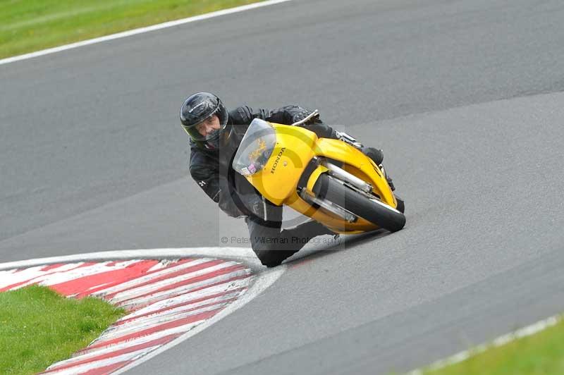 Motorcycle action photographs;Trackday digital images;event digital images;eventdigitalimages;no limits trackday;oulton park;oulton park circuit cheshire;oulton park photographs;peter wileman photography;trackday;trackday photos