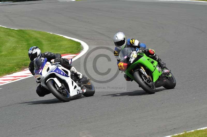 Motorcycle action photographs;Trackday digital images;event digital images;eventdigitalimages;no limits trackday;oulton park;oulton park circuit cheshire;oulton park photographs;peter wileman photography;trackday;trackday photos