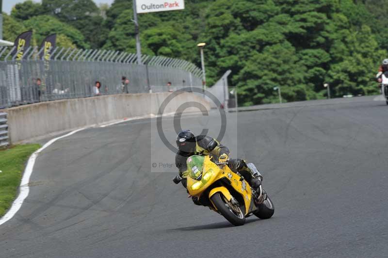 Motorcycle action photographs;Trackday digital images;event digital images;eventdigitalimages;no limits trackday;oulton park;oulton park circuit cheshire;oulton park photographs;peter wileman photography;trackday;trackday photos