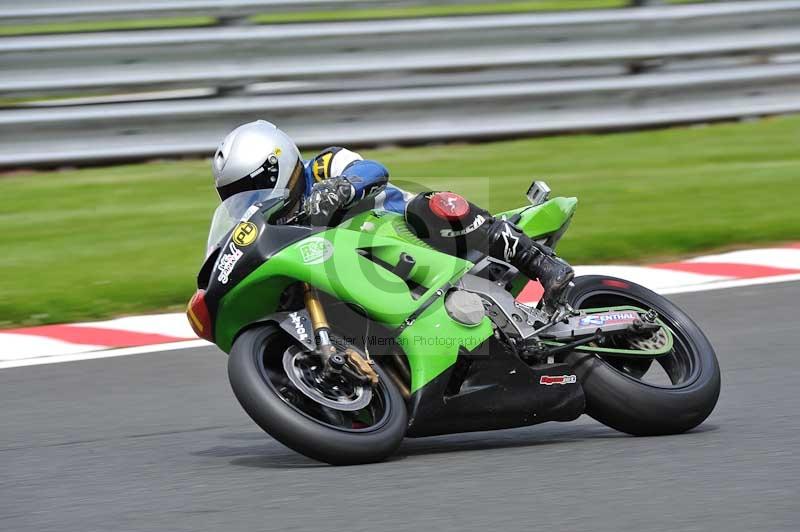 Motorcycle action photographs;Trackday digital images;event digital images;eventdigitalimages;no limits trackday;oulton park;oulton park circuit cheshire;oulton park photographs;peter wileman photography;trackday;trackday photos