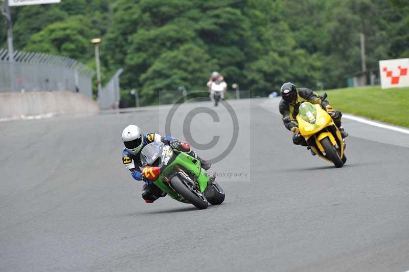 Motorcycle action photographs;Trackday digital images;event digital images;eventdigitalimages;no limits trackday;oulton park;oulton park circuit cheshire;oulton park photographs;peter wileman photography;trackday;trackday photos