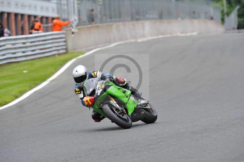 Motorcycle action photographs;Trackday digital images;event digital images;eventdigitalimages;no limits trackday;oulton park;oulton park circuit cheshire;oulton park photographs;peter wileman photography;trackday;trackday photos
