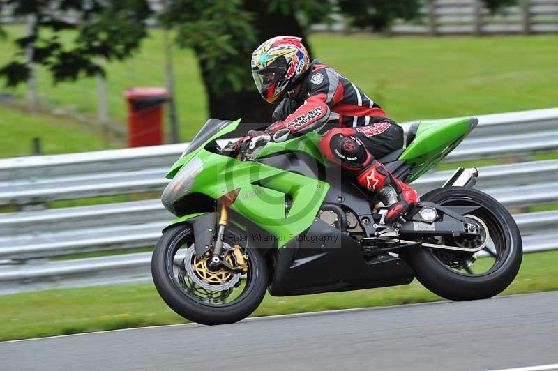Motorcycle action photographs;Trackday digital images;event digital images;eventdigitalimages;no limits trackday;oulton park;oulton park circuit cheshire;oulton park photographs;peter wileman photography;trackday;trackday photos