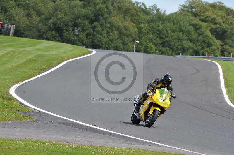 Motorcycle action photographs;Trackday digital images;event digital images;eventdigitalimages;no limits trackday;oulton park;oulton park circuit cheshire;oulton park photographs;peter wileman photography;trackday;trackday photos