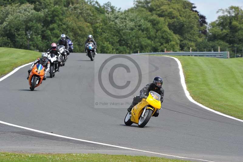Motorcycle action photographs;Trackday digital images;event digital images;eventdigitalimages;no limits trackday;oulton park;oulton park circuit cheshire;oulton park photographs;peter wileman photography;trackday;trackday photos