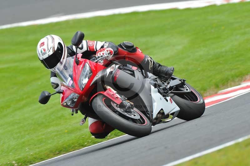 Motorcycle action photographs;Trackday digital images;event digital images;eventdigitalimages;no limits trackday;oulton park;oulton park circuit cheshire;oulton park photographs;peter wileman photography;trackday;trackday photos