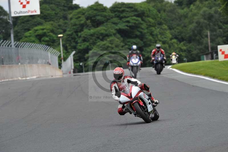 Motorcycle action photographs;Trackday digital images;event digital images;eventdigitalimages;no limits trackday;oulton park;oulton park circuit cheshire;oulton park photographs;peter wileman photography;trackday;trackday photos