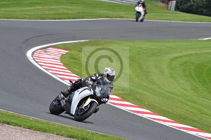 Motorcycle action photographs;Trackday digital images;event digital images;eventdigitalimages;no limits trackday;oulton park;oulton park circuit cheshire;oulton park photographs;peter wileman photography;trackday;trackday photos