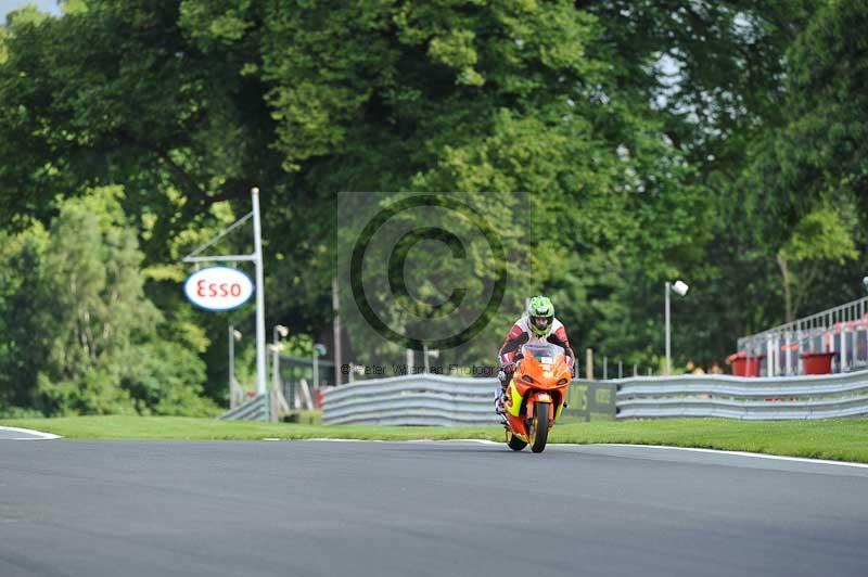 Motorcycle action photographs;Trackday digital images;event digital images;eventdigitalimages;no limits trackday;oulton park;oulton park circuit cheshire;oulton park photographs;peter wileman photography;trackday;trackday photos
